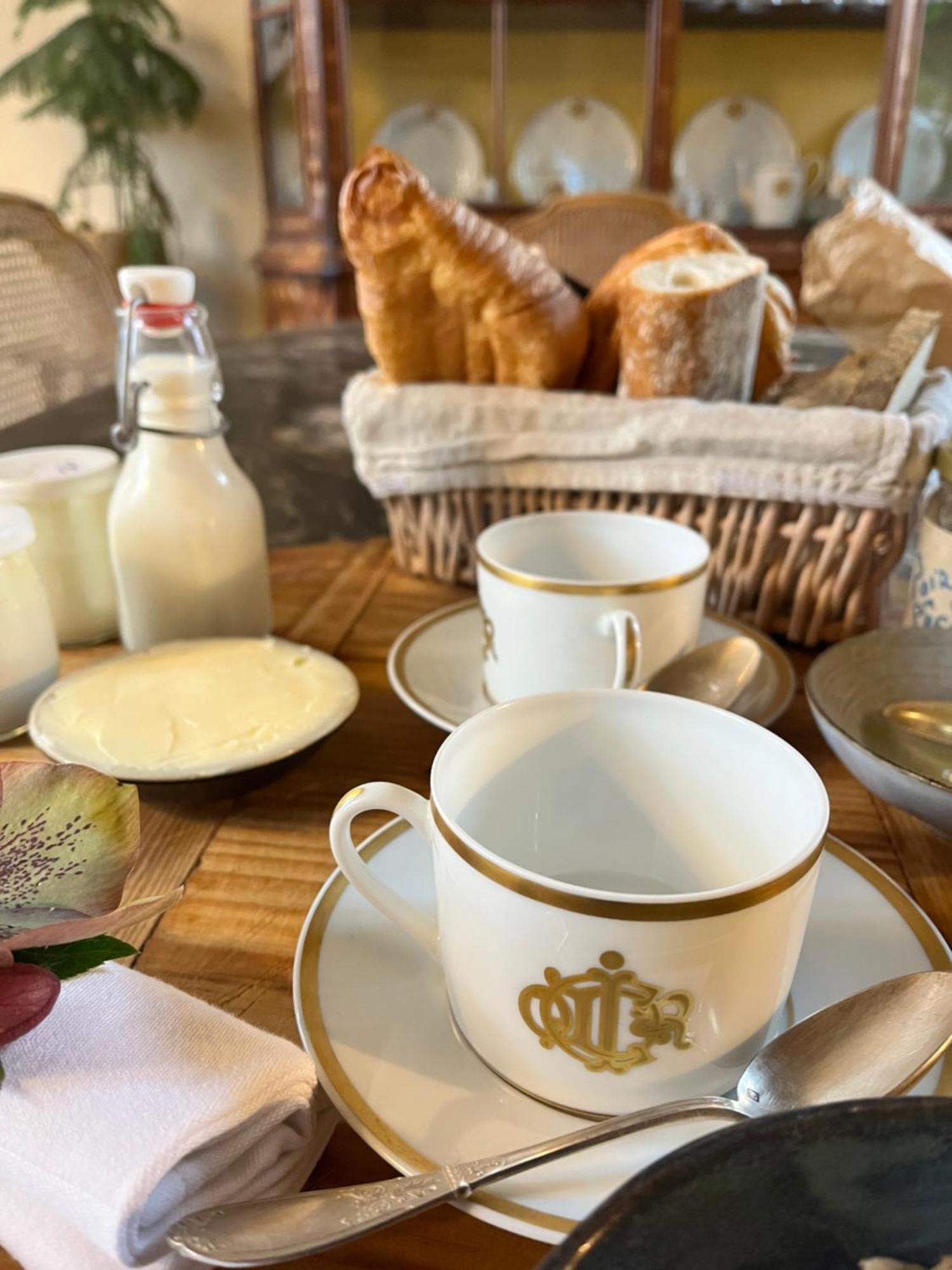 Domaine Du Tertre Ychot Hotel ดอล-เดอ-เบรอตาญ ภายนอก รูปภาพ